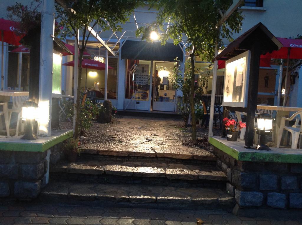 Hotel Attrap'Reves Aspres-sur-Buëch Exterior foto